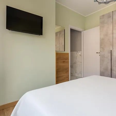 Guesthost - Lovely & Appartement